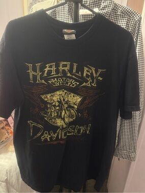 Harley-Davidson Black T-Shirt with Yellow-Gold Motorcycle Graphic